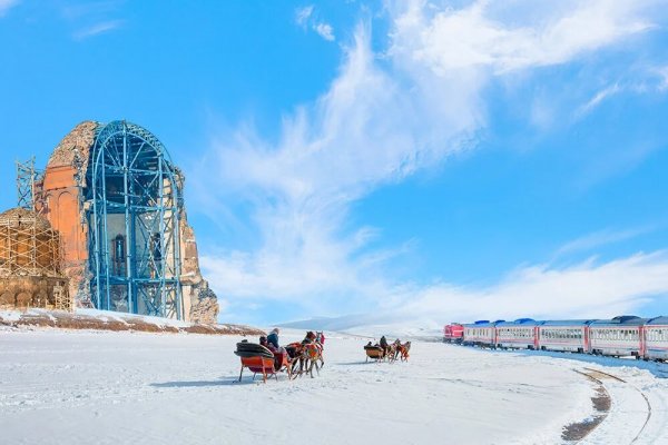 İzmir Çıkışlı Turistik Doğu Ekspresi ile Kars Turu (3 Gece - 4 Gün)